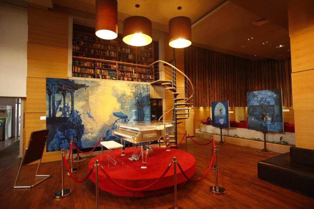 เดอะ คอร์ปอเรต โฮเต็ล แอนด์ คอนเวนชัน เซ็นเตอร์ Hotel อูลานบาตอร์ ภายนอก รูปภาพ