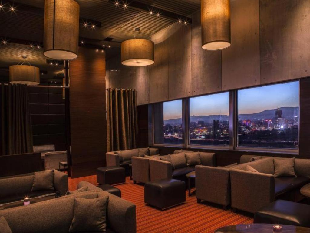 เดอะ คอร์ปอเรต โฮเต็ล แอนด์ คอนเวนชัน เซ็นเตอร์ Hotel อูลานบาตอร์ ภายนอก รูปภาพ
