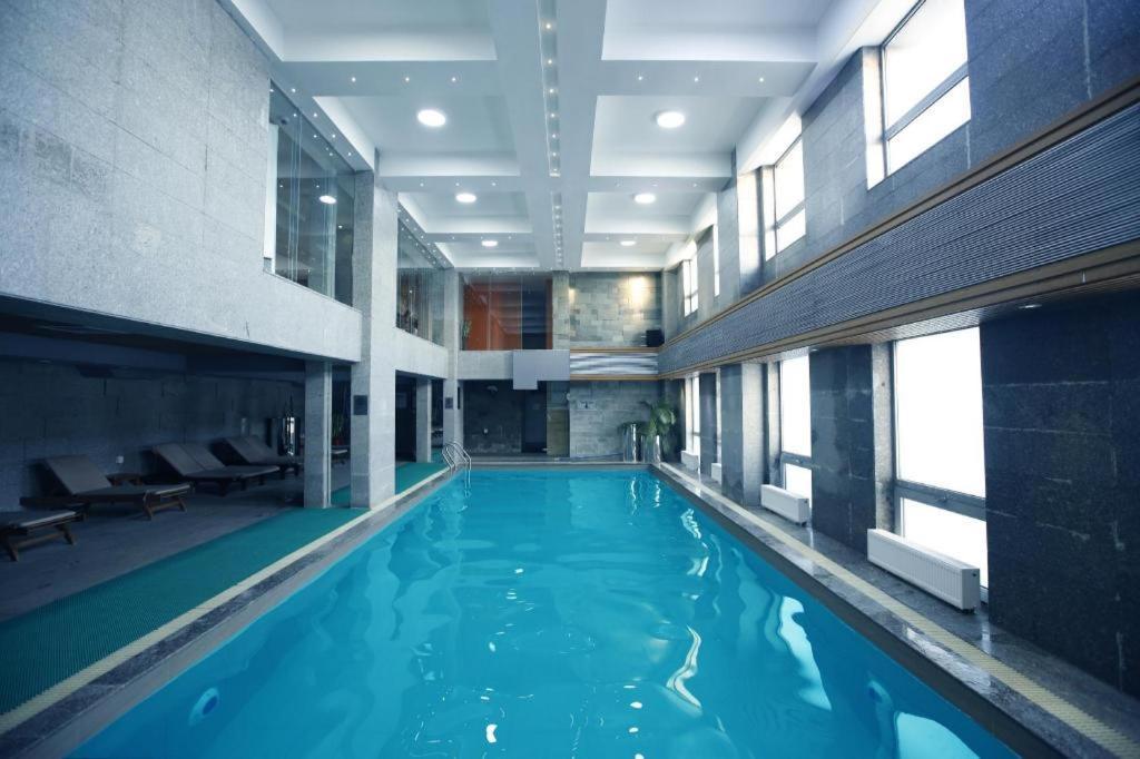 เดอะ คอร์ปอเรต โฮเต็ล แอนด์ คอนเวนชัน เซ็นเตอร์ Hotel อูลานบาตอร์ ภายนอก รูปภาพ