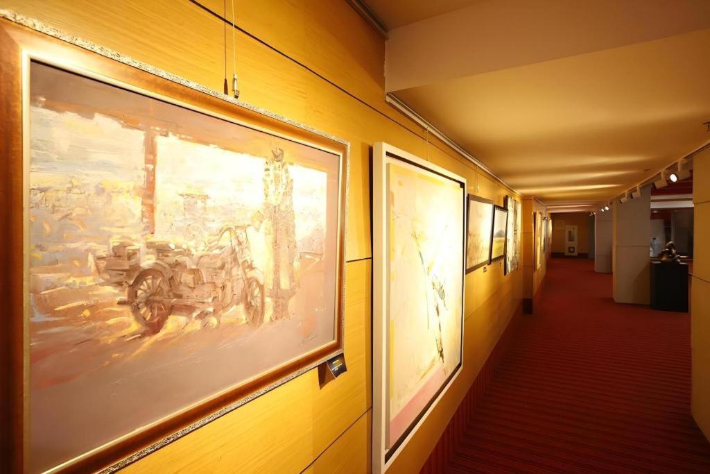 เดอะ คอร์ปอเรต โฮเต็ล แอนด์ คอนเวนชัน เซ็นเตอร์ Hotel อูลานบาตอร์ ภายนอก รูปภาพ