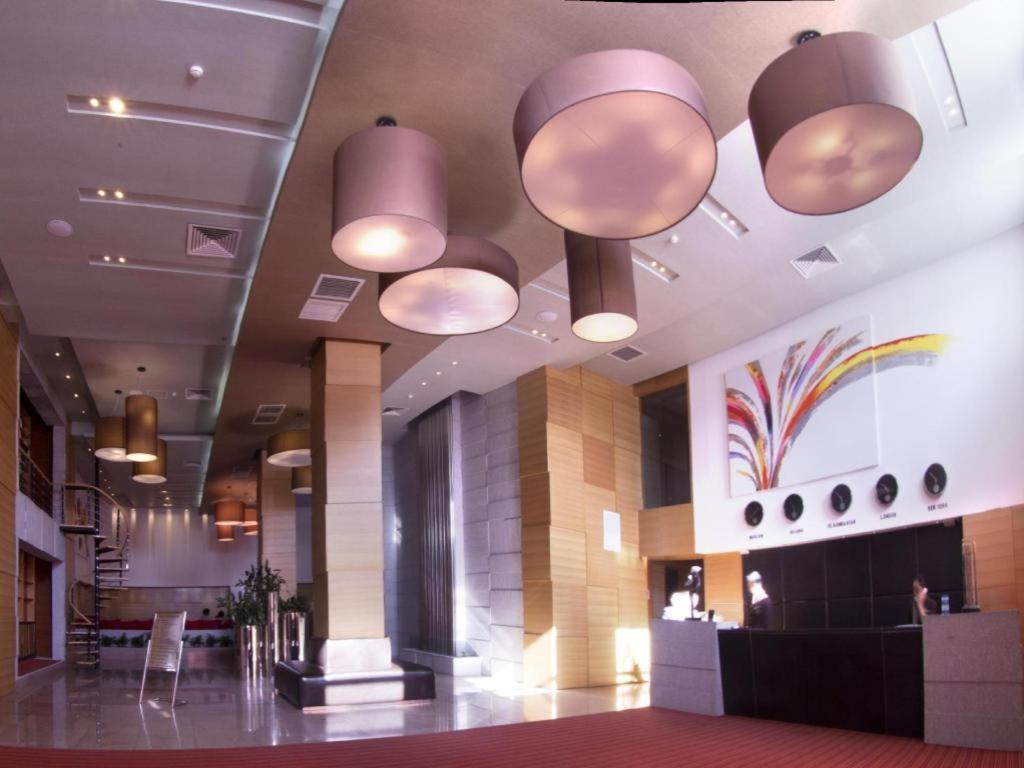 เดอะ คอร์ปอเรต โฮเต็ล แอนด์ คอนเวนชัน เซ็นเตอร์ Hotel อูลานบาตอร์ ภายนอก รูปภาพ